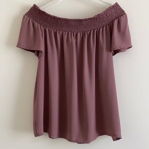 *NWOT* ⭐️HP⭐️ Pink Rose Ruched Off Shoulder Top